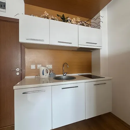 Апартаменты Cozy In Sanny *