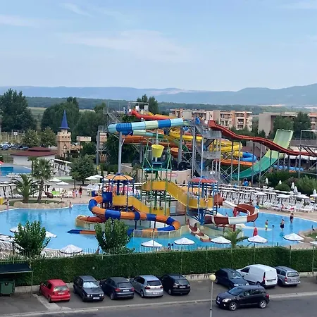 Апартаменты Cozy In Sanny Солнечный берег