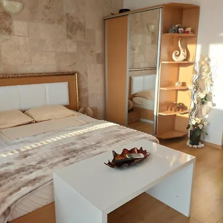 Διαμέρισμα Cozy In Sanny